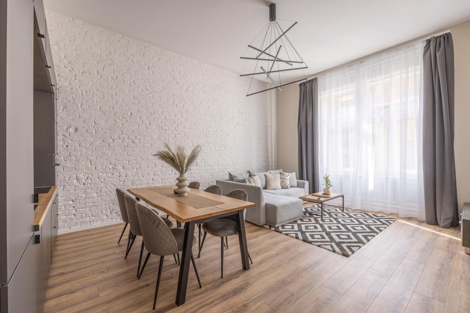 Exclusive Stylish Suite By Prestige Homes Next To The Oktogon Budapest Esterno foto