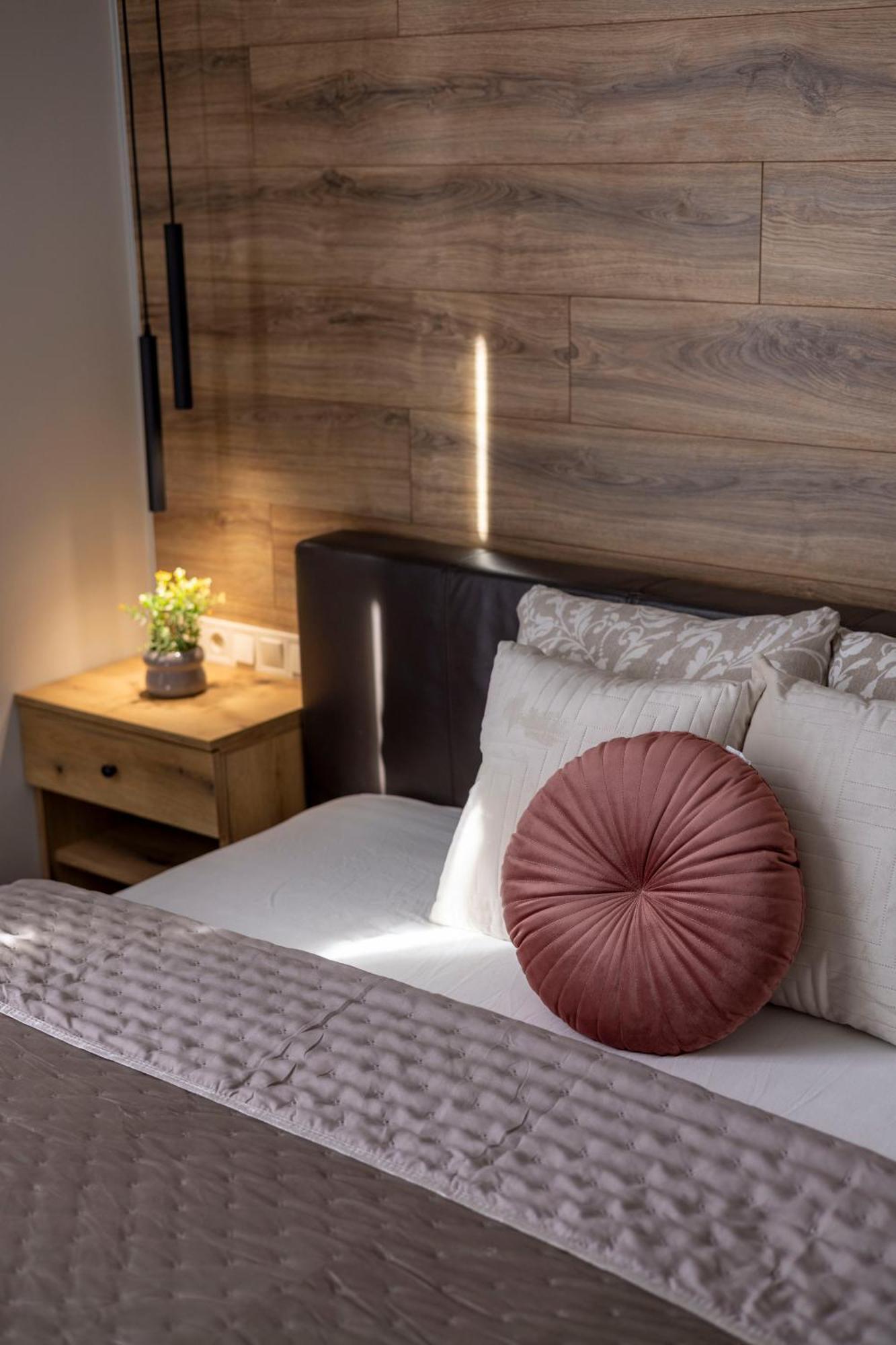 Exclusive Stylish Suite By Prestige Homes Next To The Oktogon Budapest Esterno foto